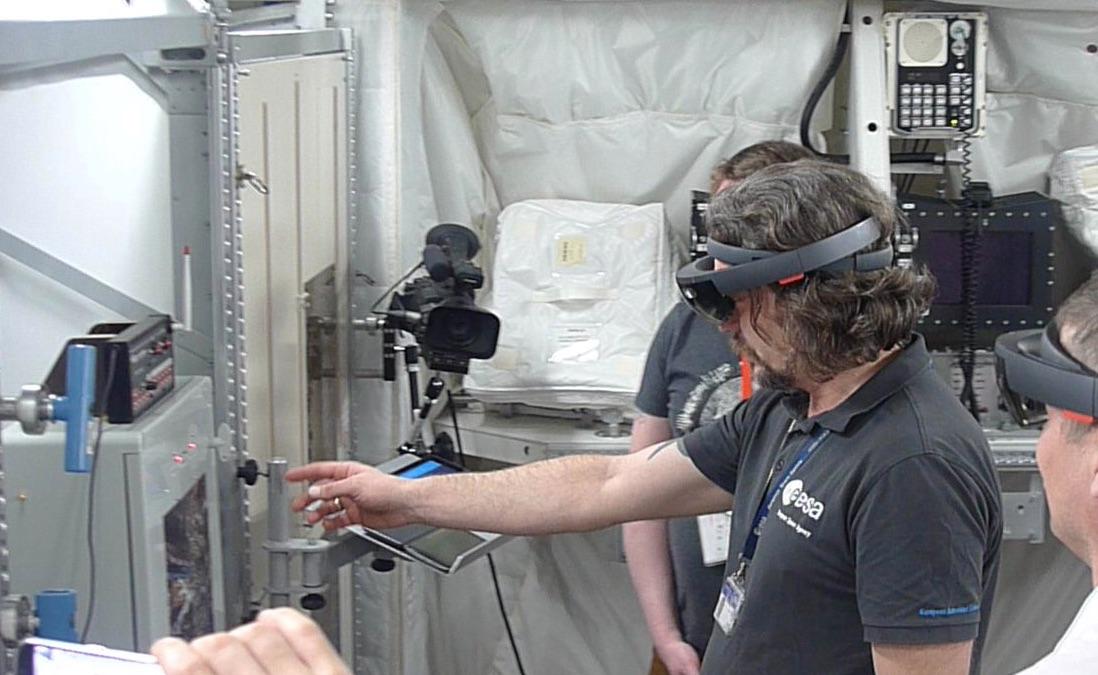 Microsoft HoloLens Could Aid Space Station Maintenance and Repairs