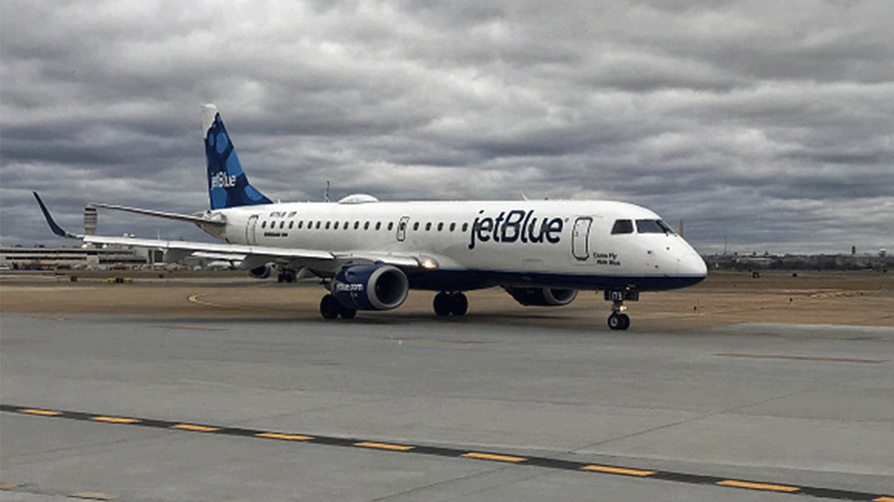 A JetBlue Plane Skidded Off an Icy Taxiway in Boston on Christmas Night