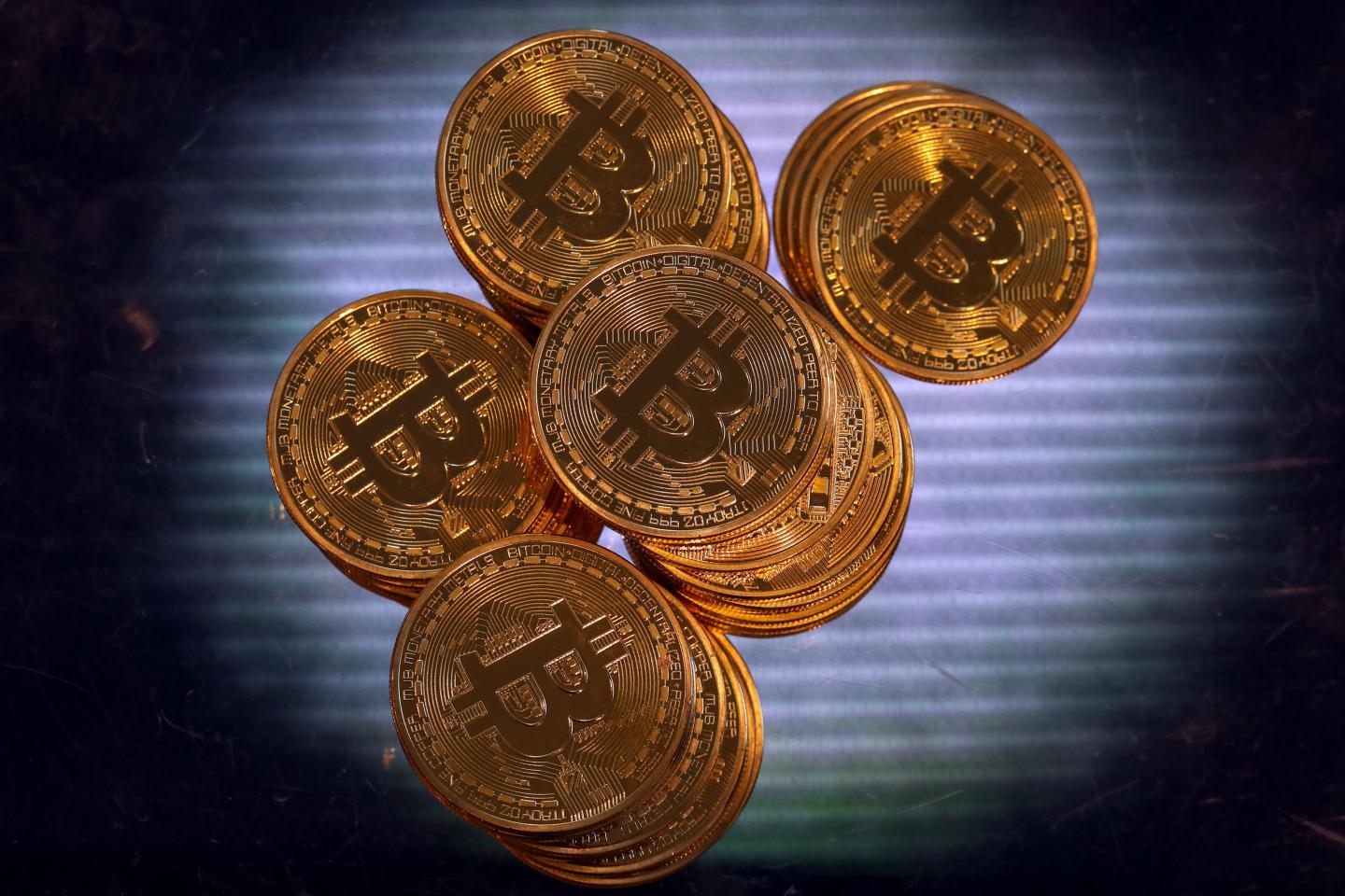 Bitcoins As Digital Currency's Rally Crushed Every Other Currency in 2016