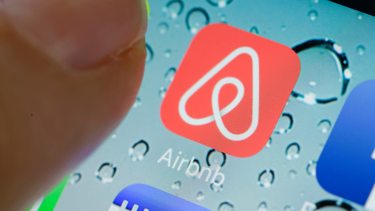 Couple Calls Cops Over Airbnb Hidden Camera. And It’s Not The First Time.