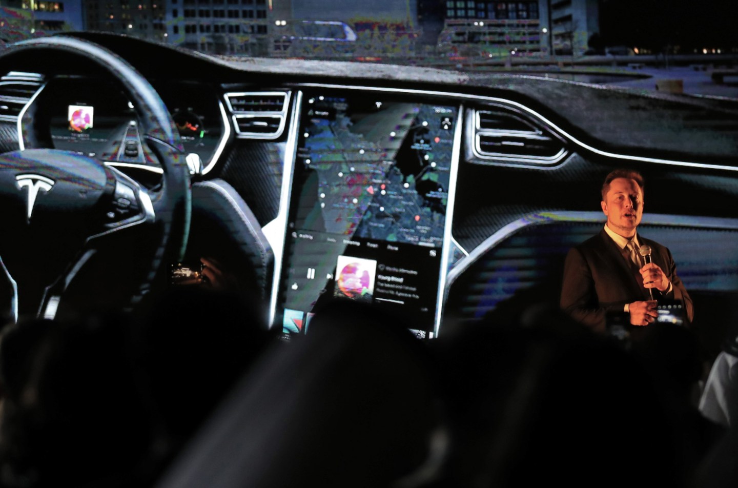 UAE-GULF-AUTOMOBILE-TESLA-TECHNOLOGY-TRANSPORT