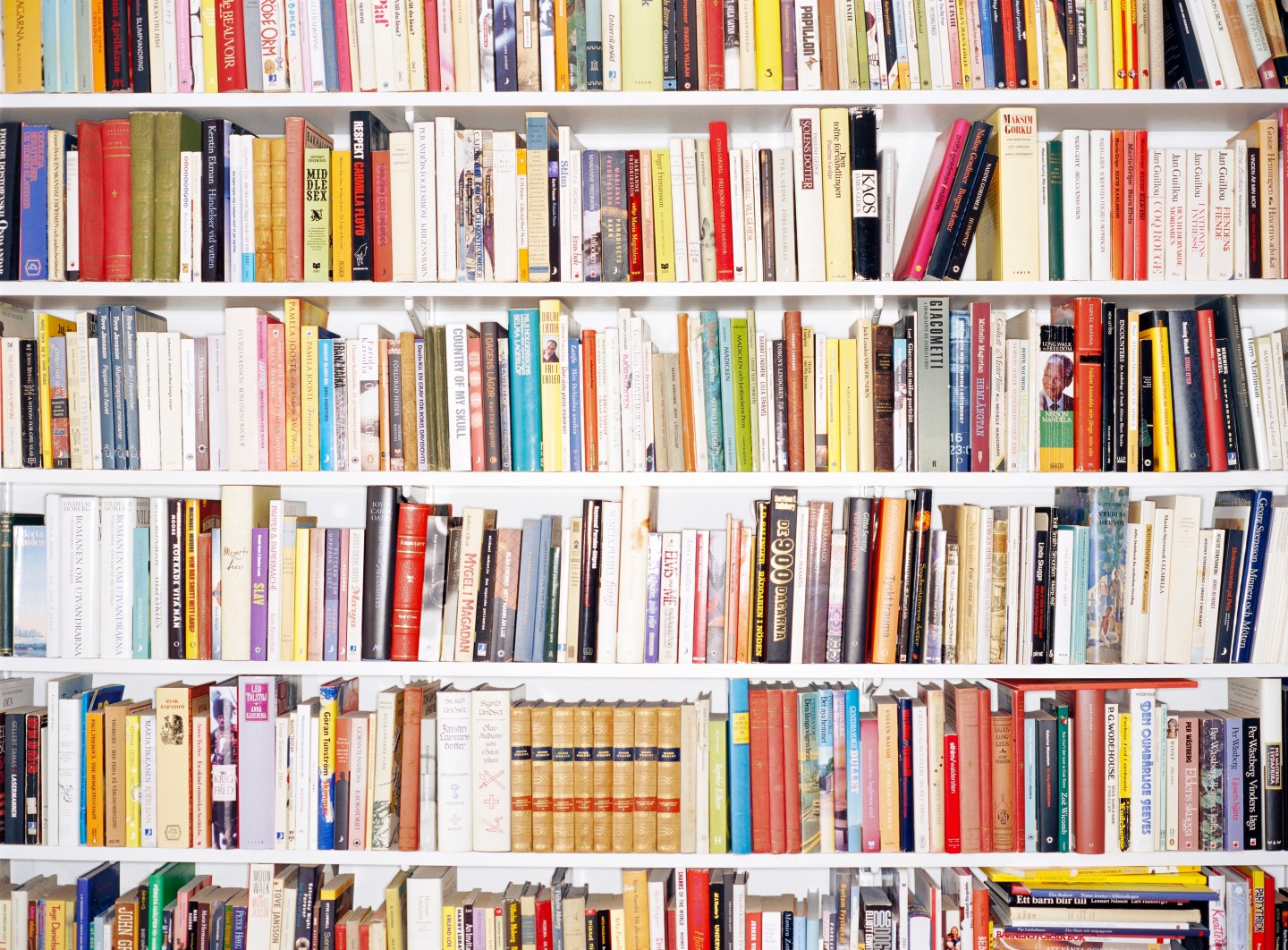 A shelf filled with books.