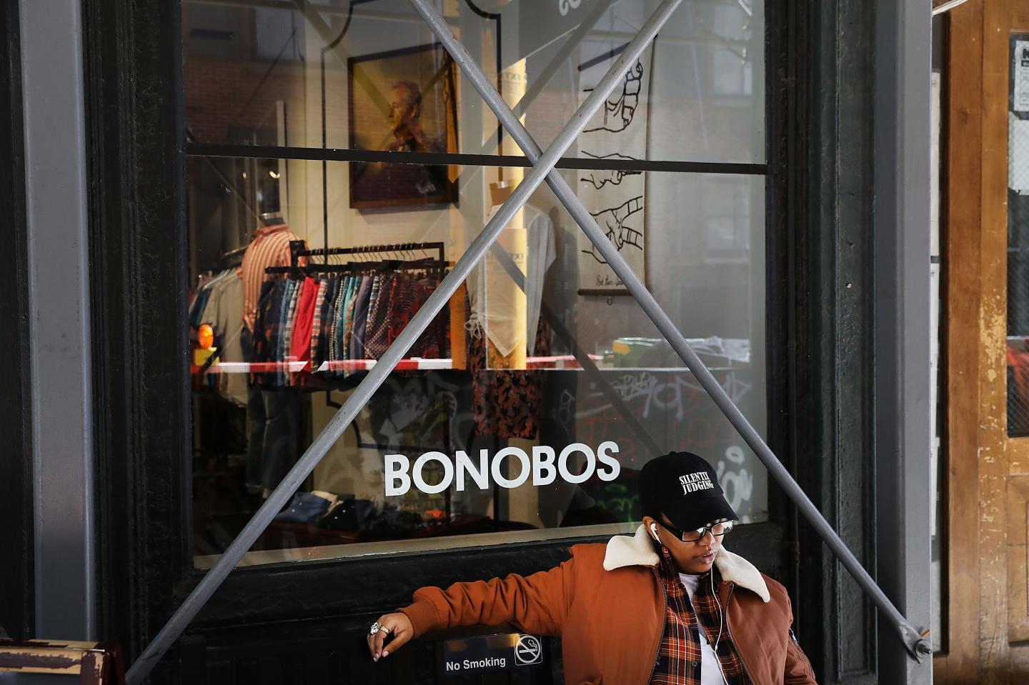 Wal Mart In Talk To Purchase Online Retailer Bonobos