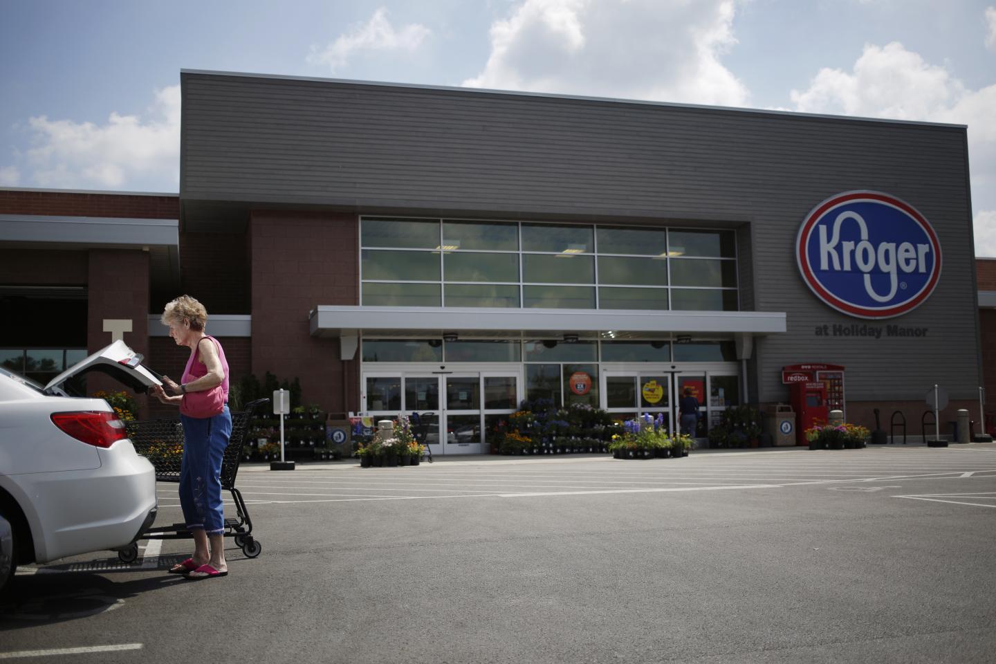 How Grocers Can Survive the Amazon/Whole Foods Takeover