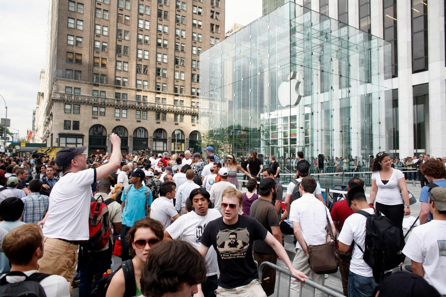 Long-Awaited Apple iPhone Goes On Sale Across U.S