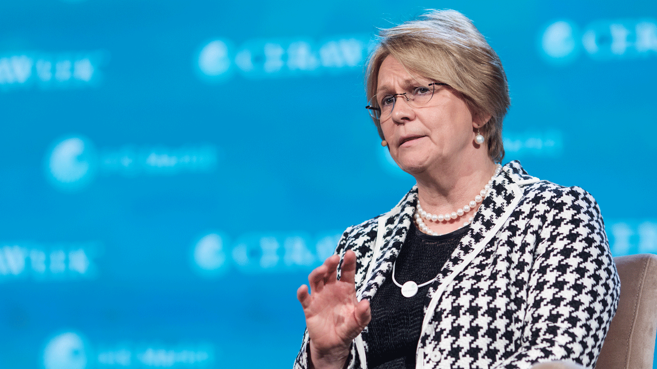 This Is How Occidental Petroleum’s CEO Led Through a Crisis