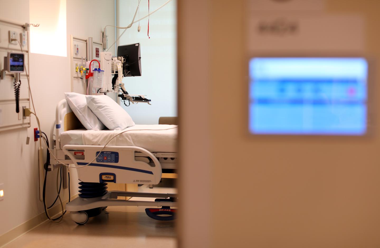 Electronic patient chart at Kaiser Permanente Medical Center in San Diego