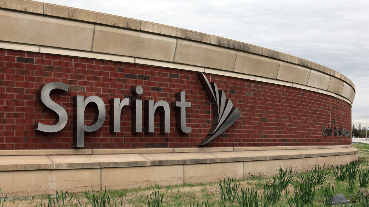 Sprint and T-Mobile Expected to Announce Deal in November