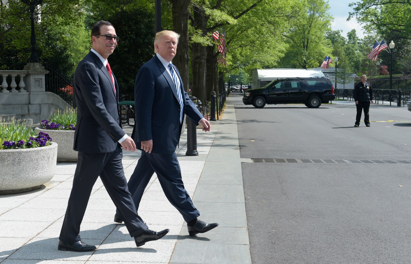 Donald Trump, Steven Mnuchin