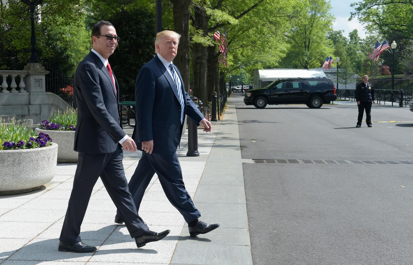 Donald Trump, Steven Mnuchin