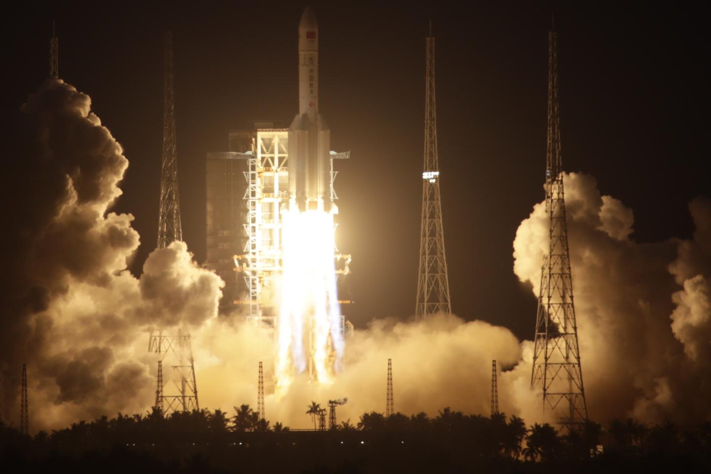 China's second heavy-lift carrier rocket blasts off