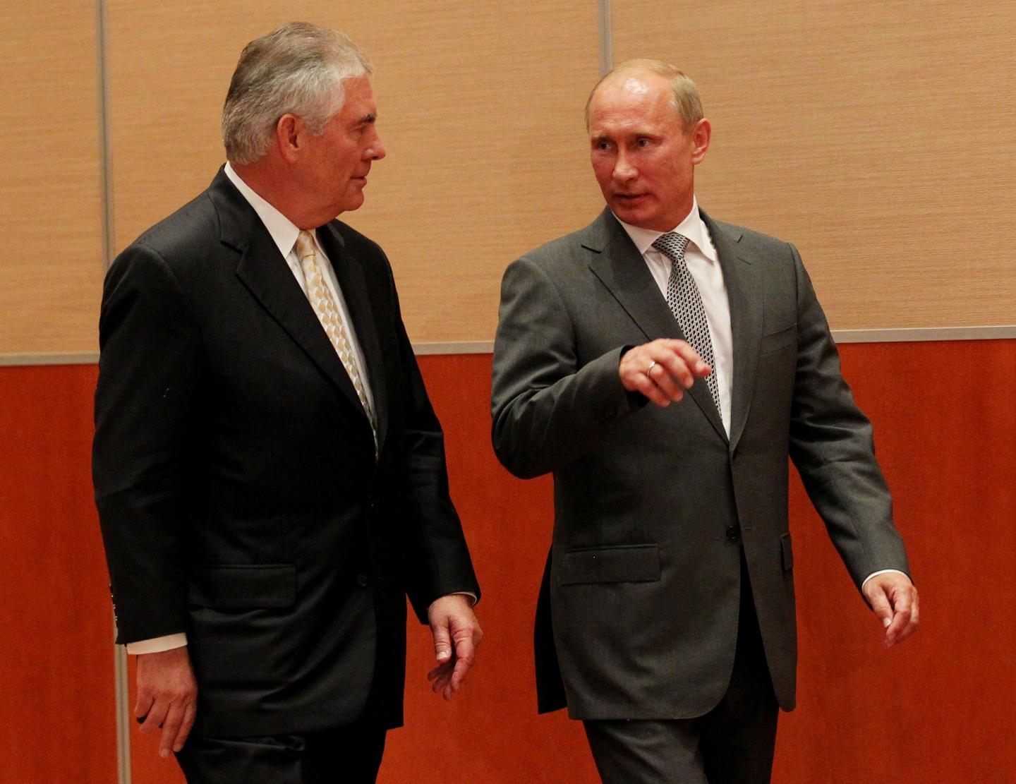 Exxon Mobil Agrees Arctic Oil Exploration Deal With Russian Oil Company