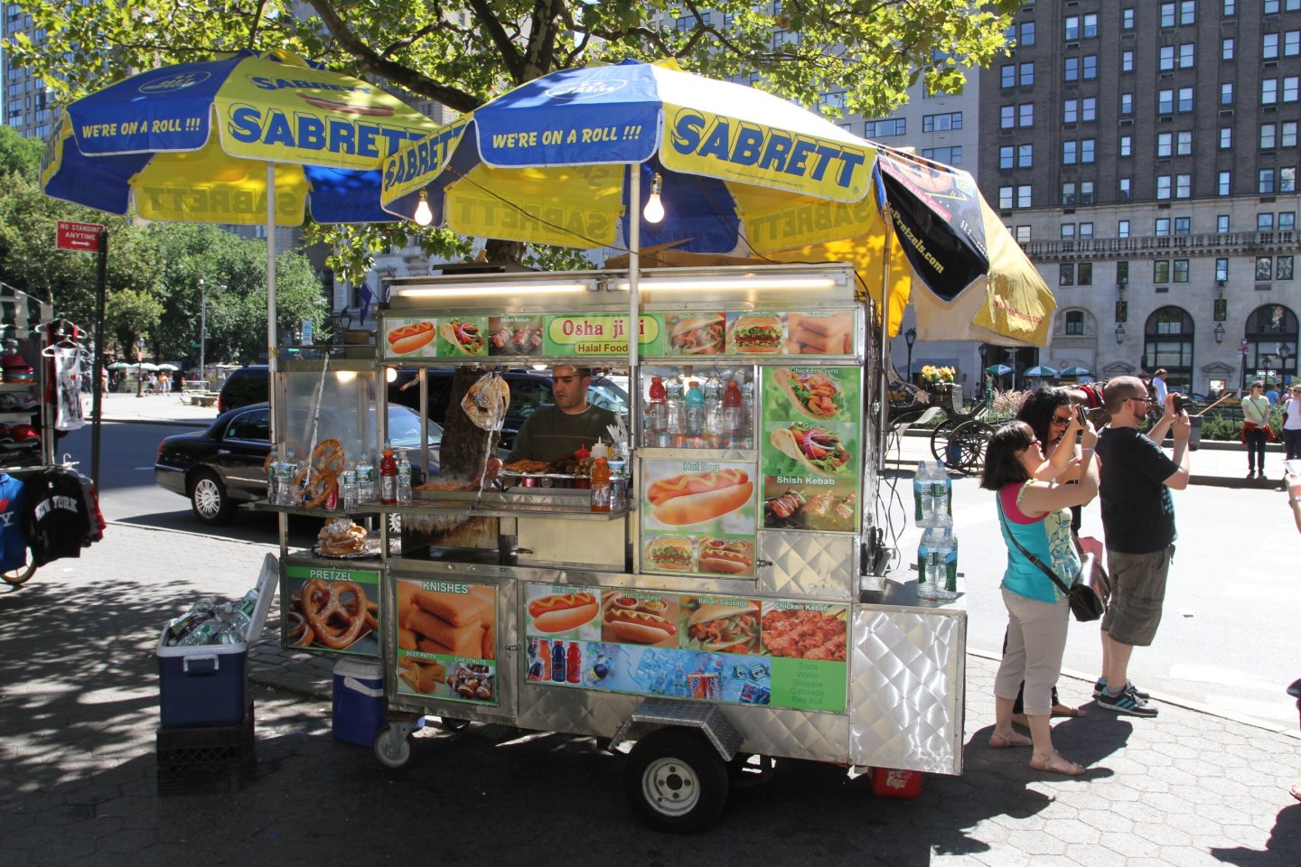 A Street Vendor On Fifth Avenue