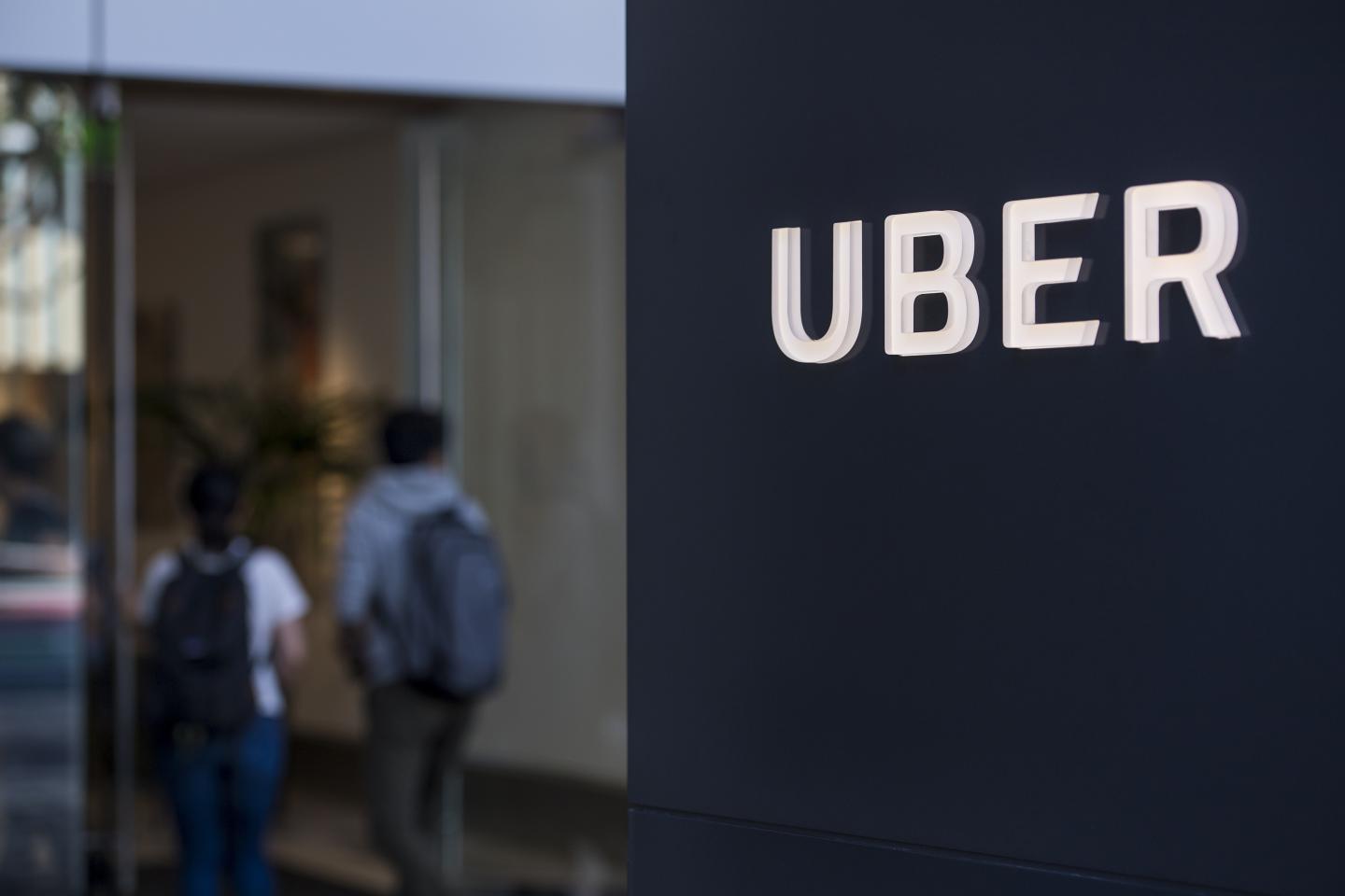 Uber CEO Kalanick Relinquishes Power After Investor Mutiny