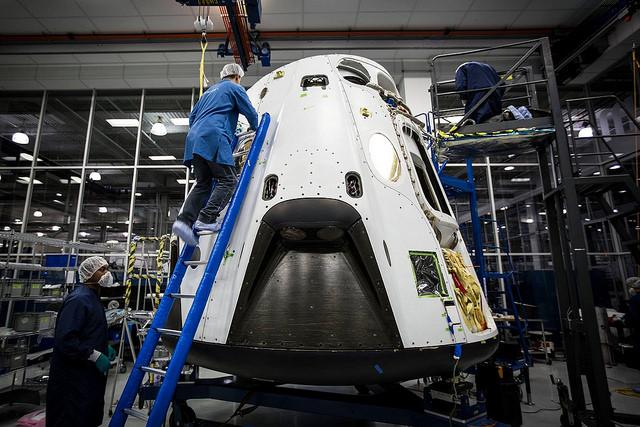 Elon Musk Confirms SpaceX Is On Track to Send Humans Into Space