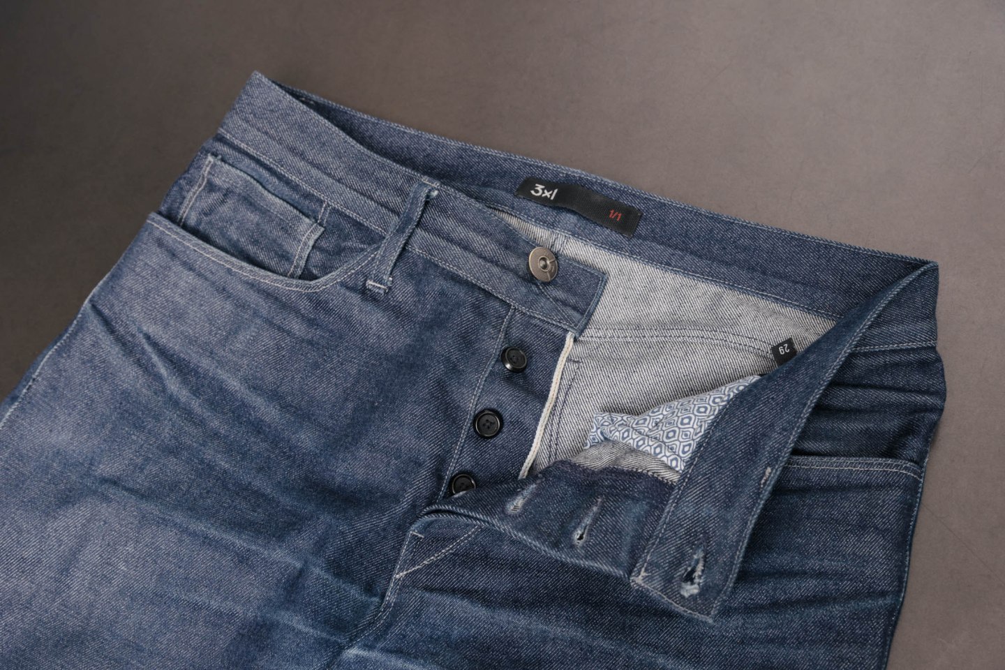 1502731399_social-hp-3x1-jeans-01