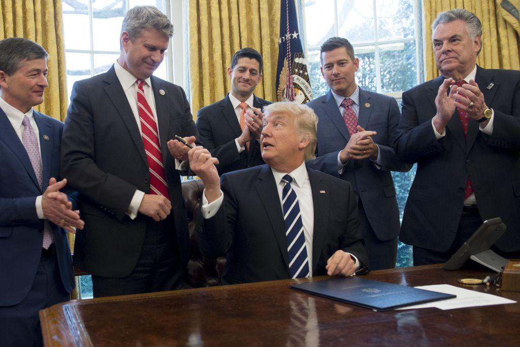 US-POLITICS-TRUMP-SIGNING
