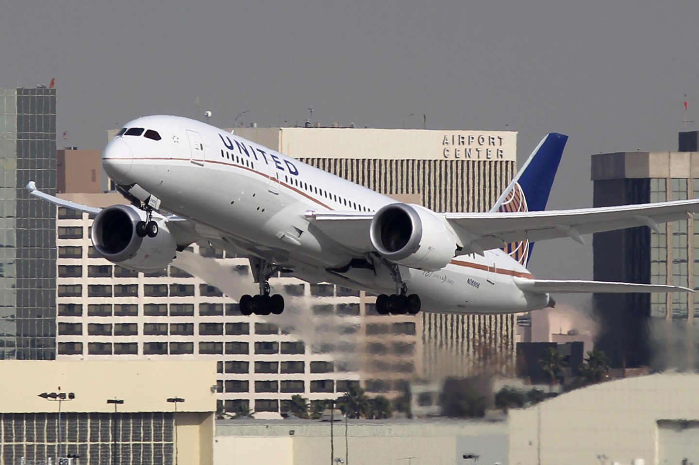 Boeing 787 Faces Renewed Scrutiny After Two New Mechanical Problems