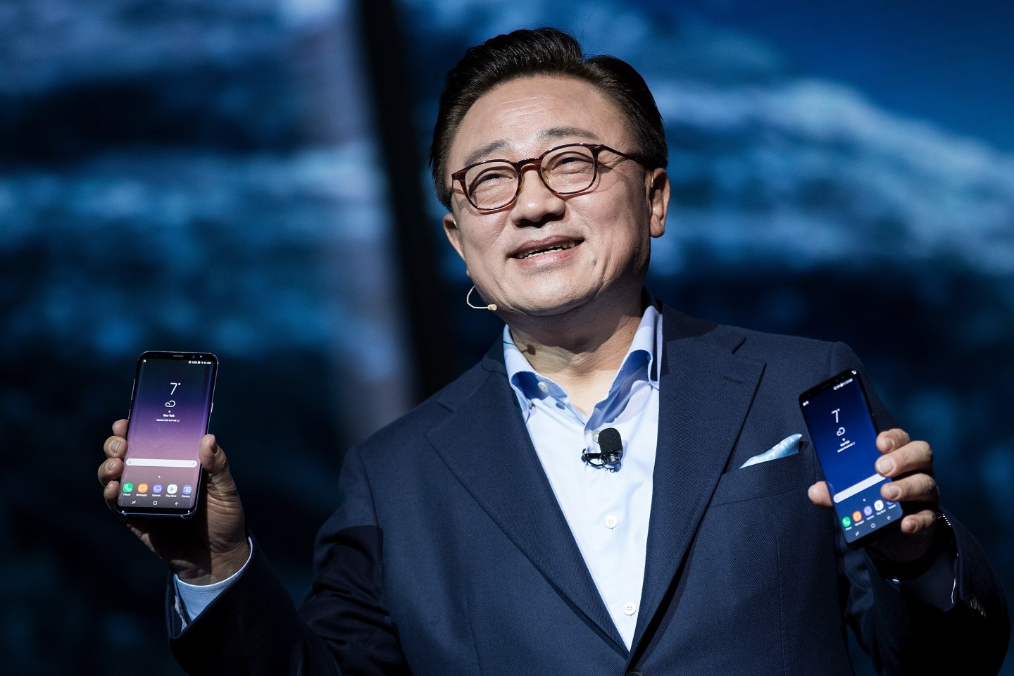 Samsung Unveils New Galaxy S8 Phone