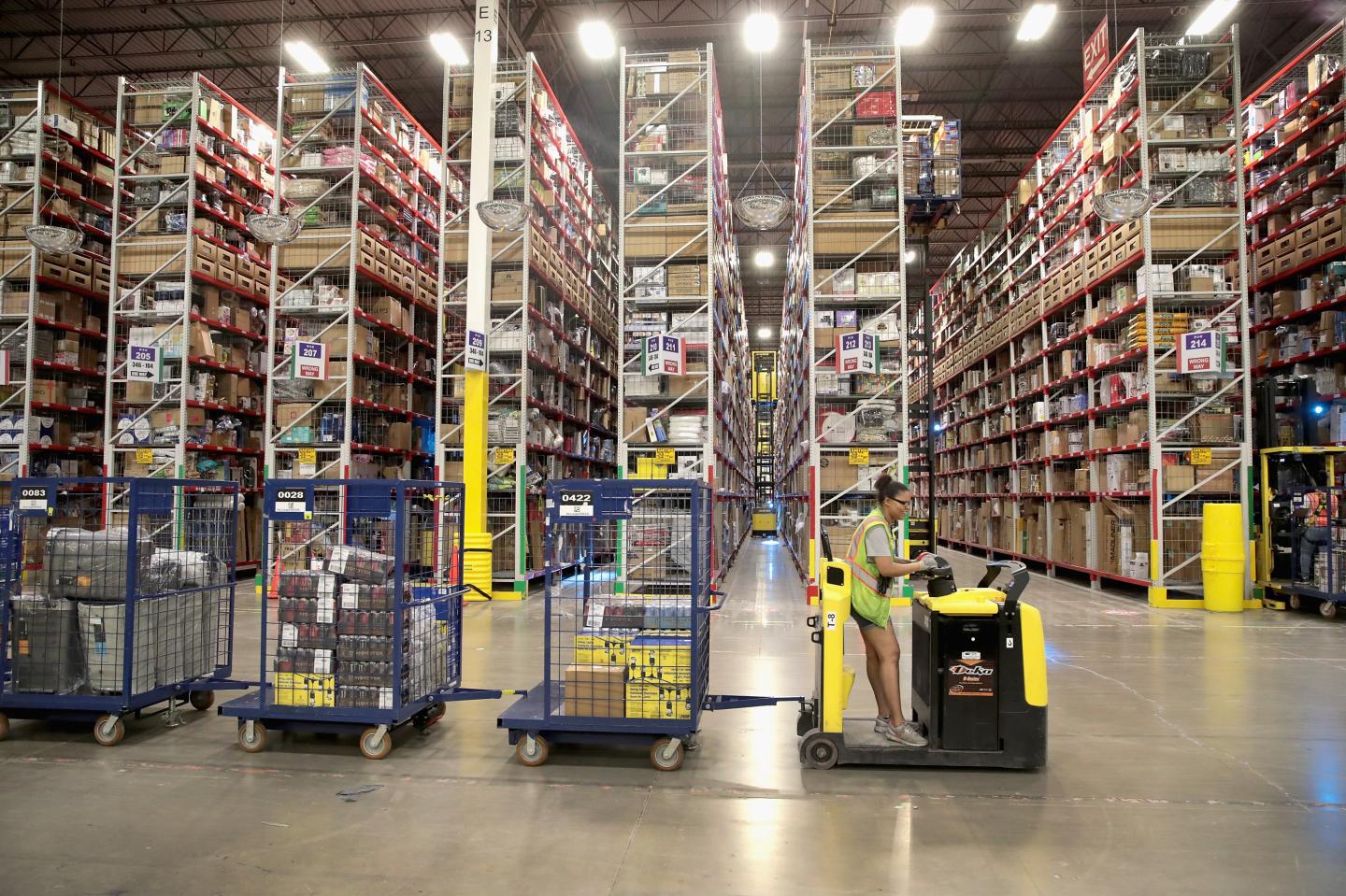Amazon Hosts Jobs Day Across US To Hire 50,000 For Its Fulfillment Centers