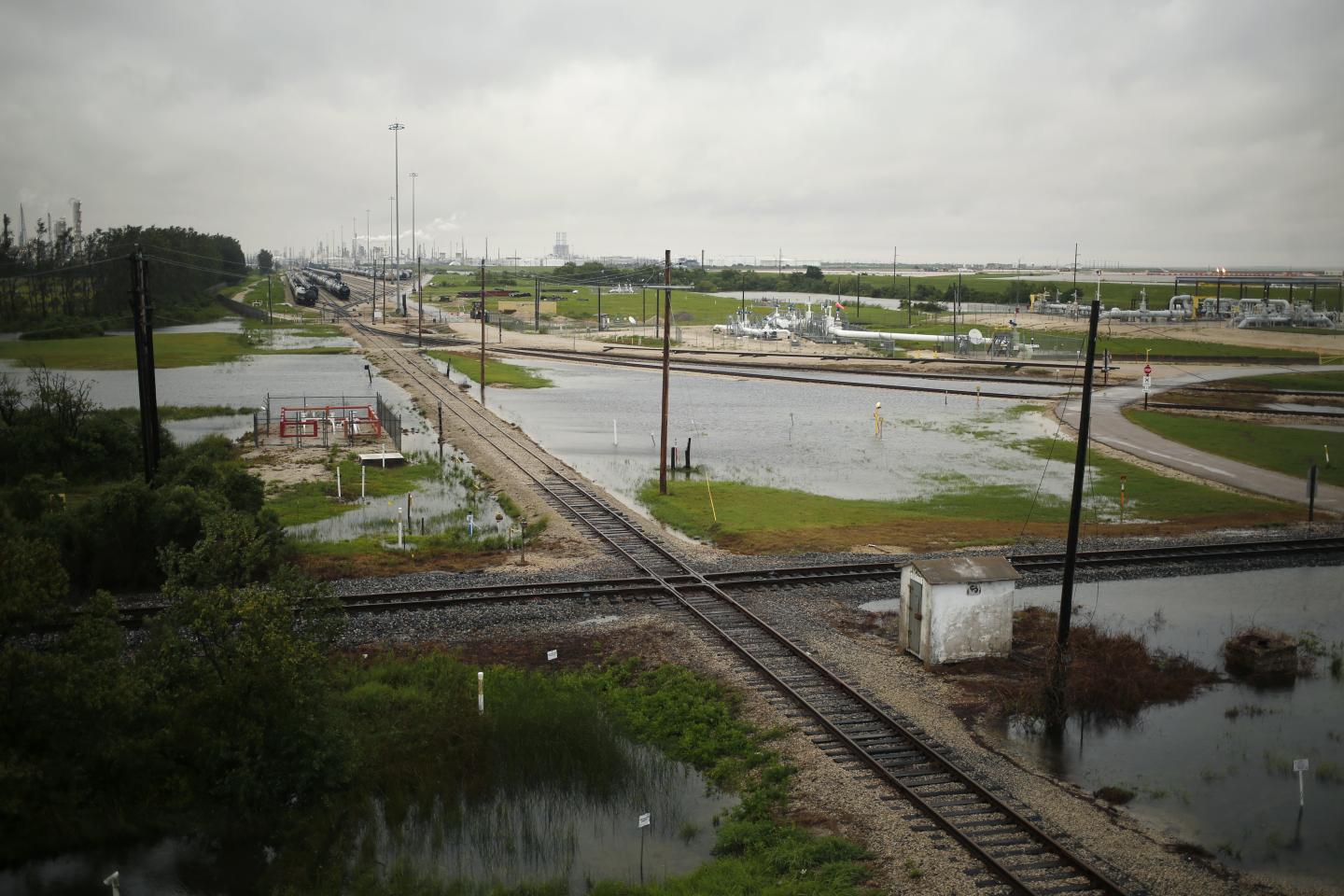 Harvey Costs Seen Rising To $42 Billion As Flooding Intensifies