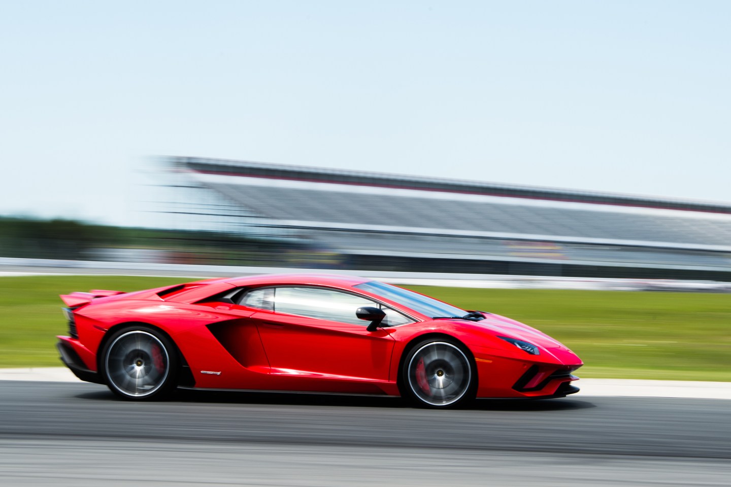 What It’s Like To Drive the Lamborghini Aventador S