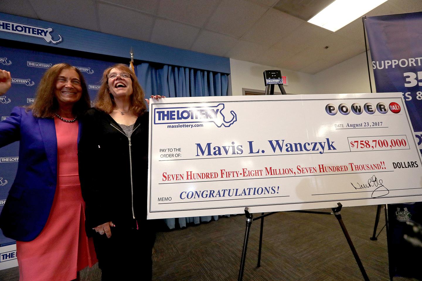 lottery powerball winner largest single prize hospital worker quit job
