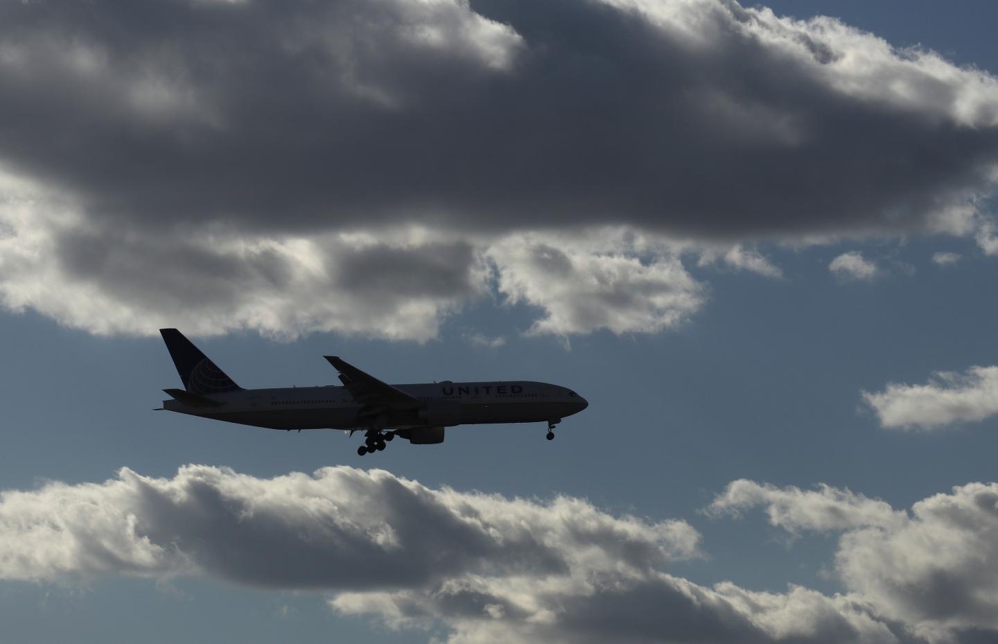 Airplanes on Approach to Newark Airport