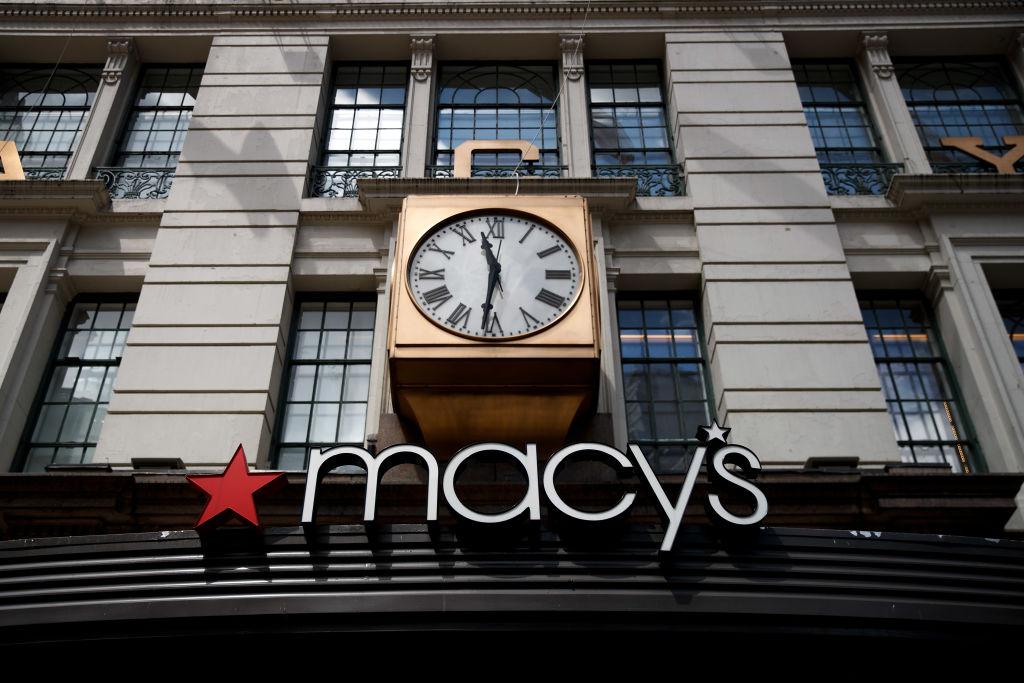 Macy’s Snaps Losing Streak with First Sales Increase in 3 Years