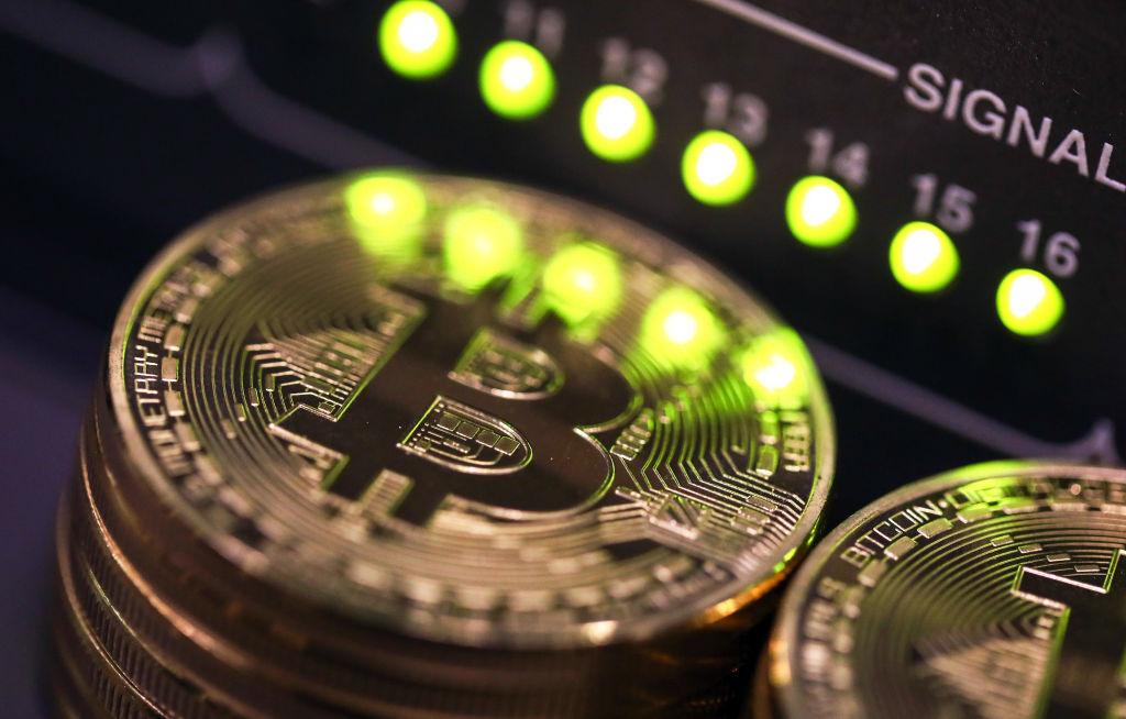Bitcoins As Cryptocurrency Halts Decline After Drubbing on China's Offerings Ban