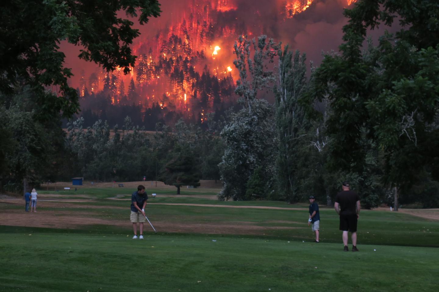 As Hurricane Irma Churns, Oregon’s Eagle Creek Fire Continues to Burn: Photos