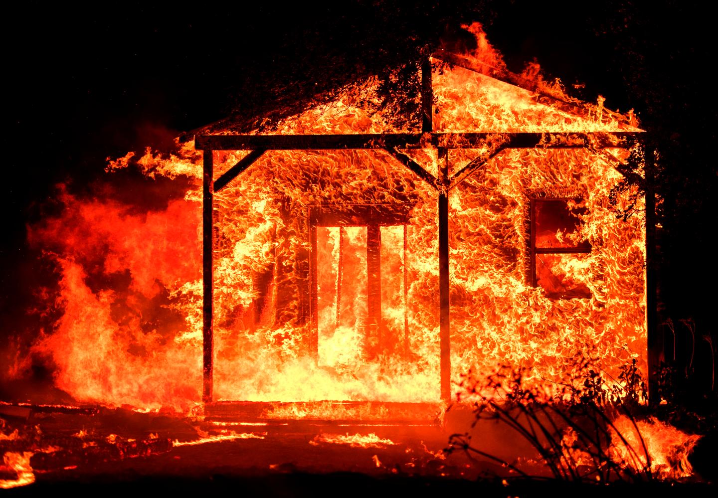 US-WILDFIRES-CALIFORNIA