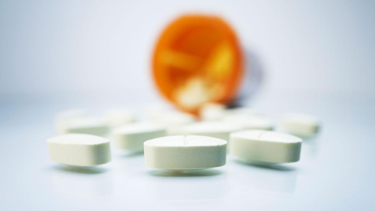 Opioids Are No Better Than Common Painkillers, Study Finds