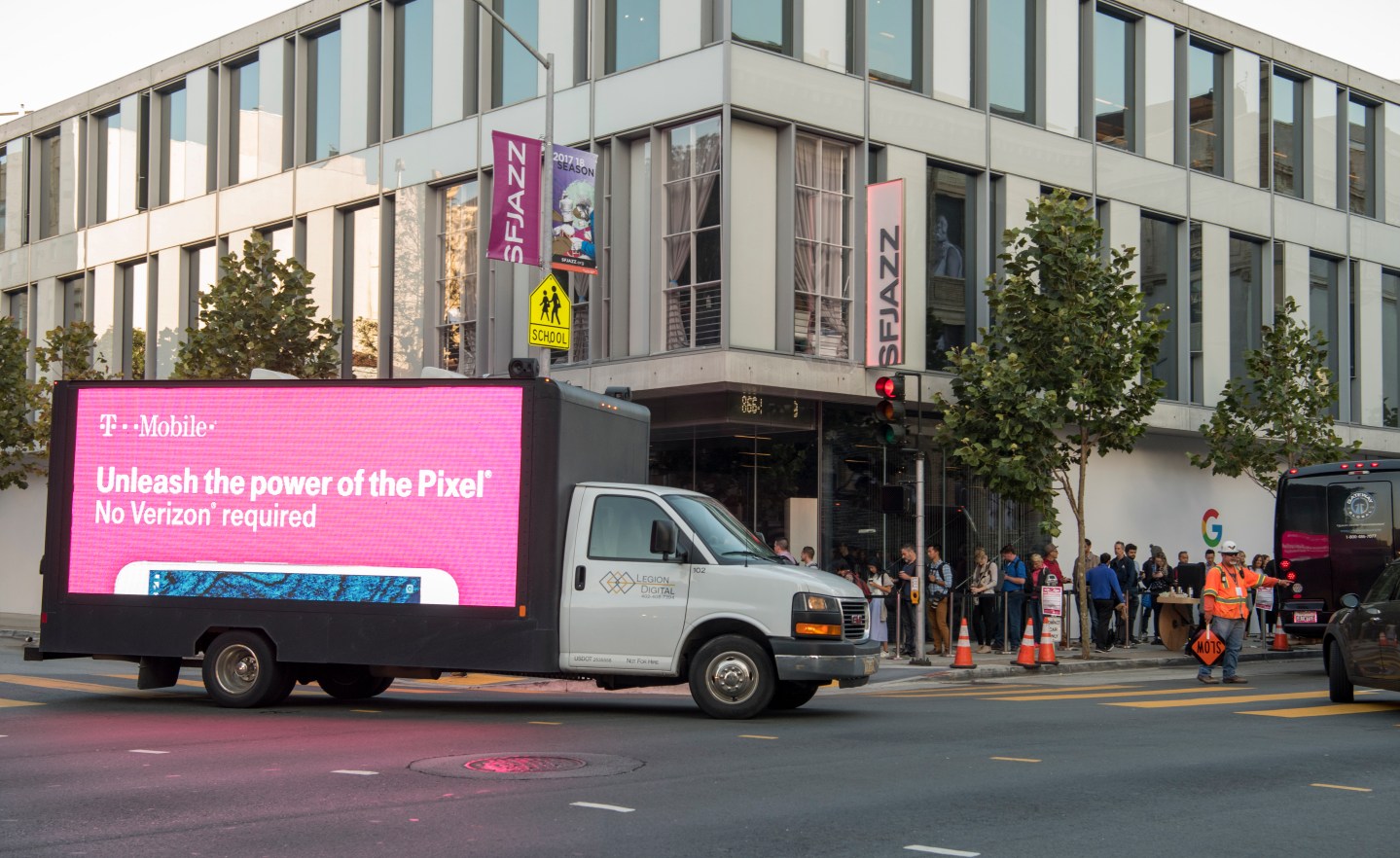 T-Mobile pitches its network outside Google's Pixel 2 announcement.