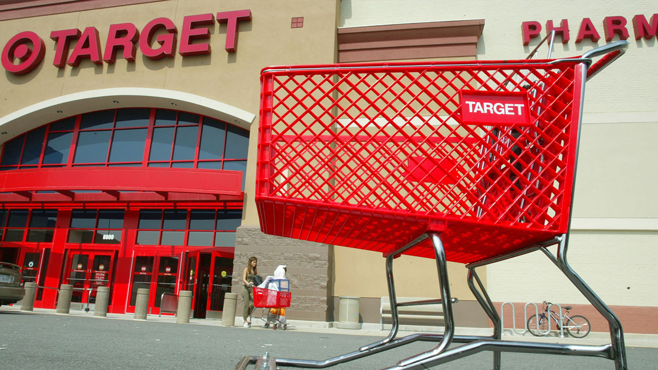 Target Offers Bleak Holiday Season Profit Forecast and Investors Pounce