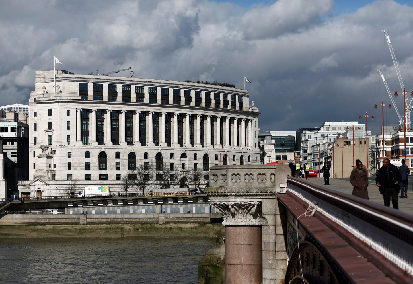 Unilever Seeks Billions For Ragu Sauce