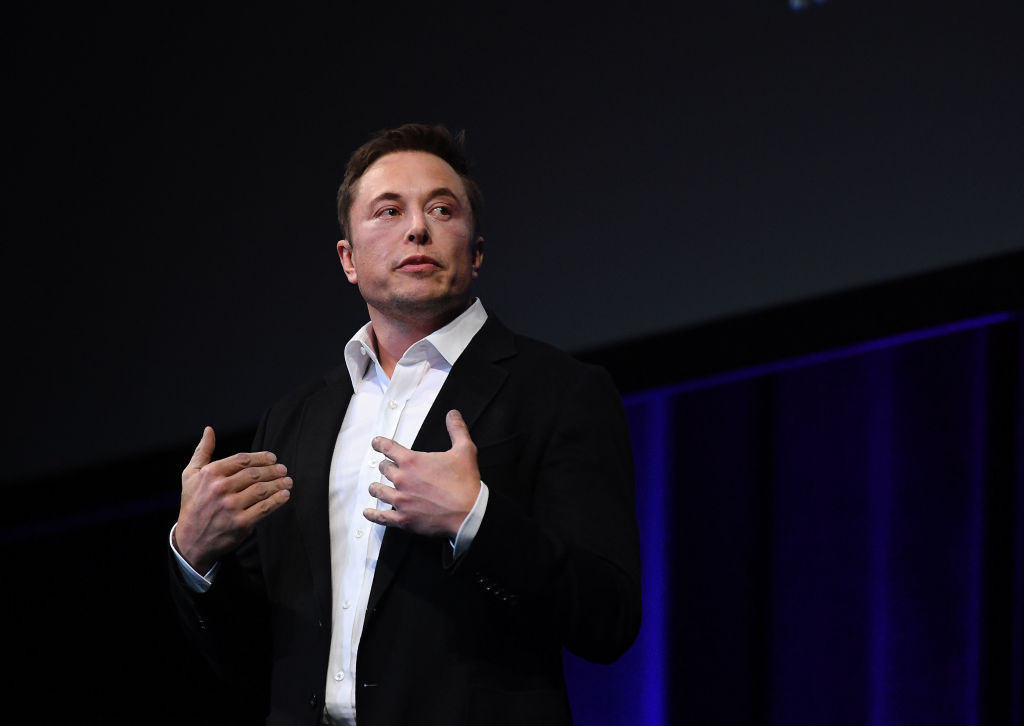 Elon Musk Presents SpaceX Plans To Colonise Mars