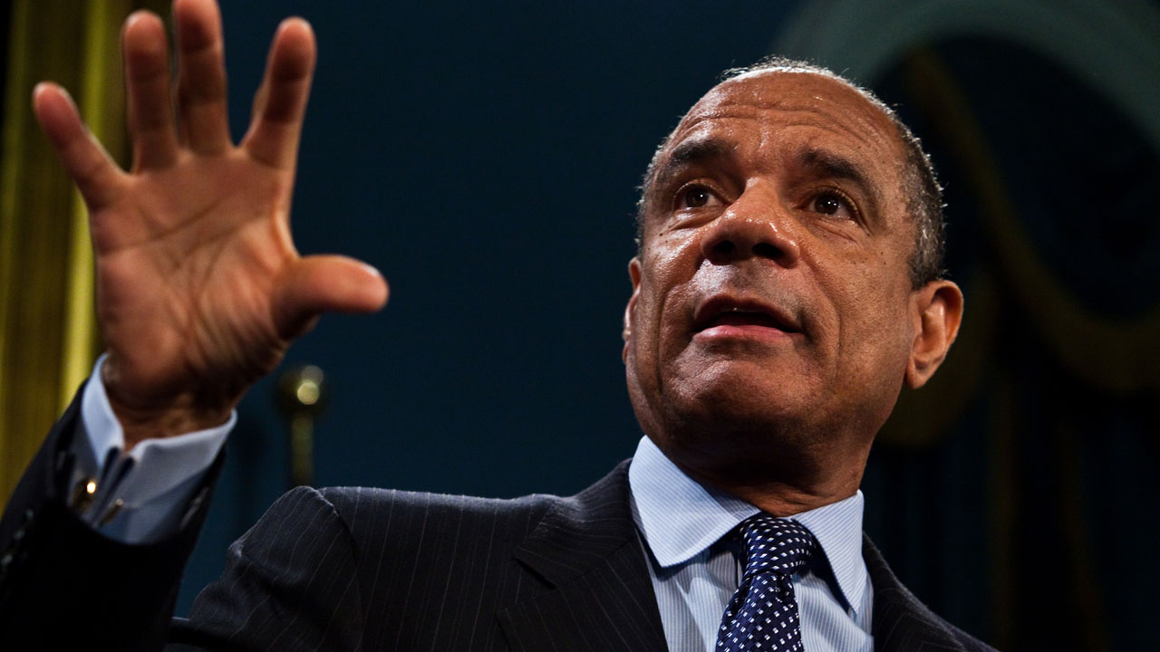 It’s ‘Embarrassing’ That Just 4 Black CEOs Sit on Fortune 500, Amex CEO Ken Chenault Says