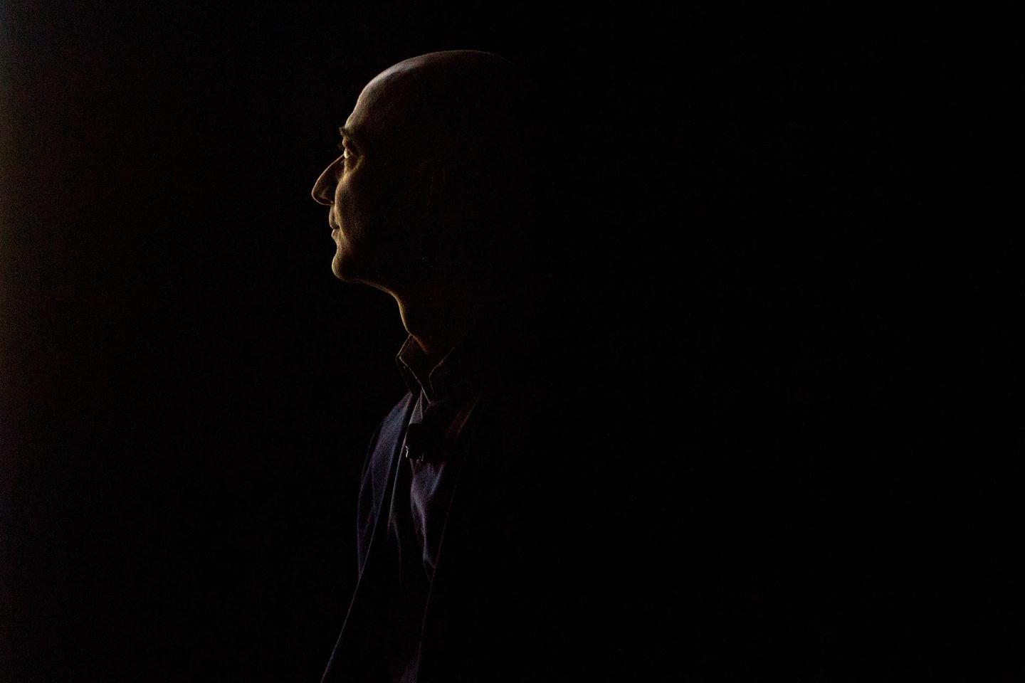 Bezos Silhouette