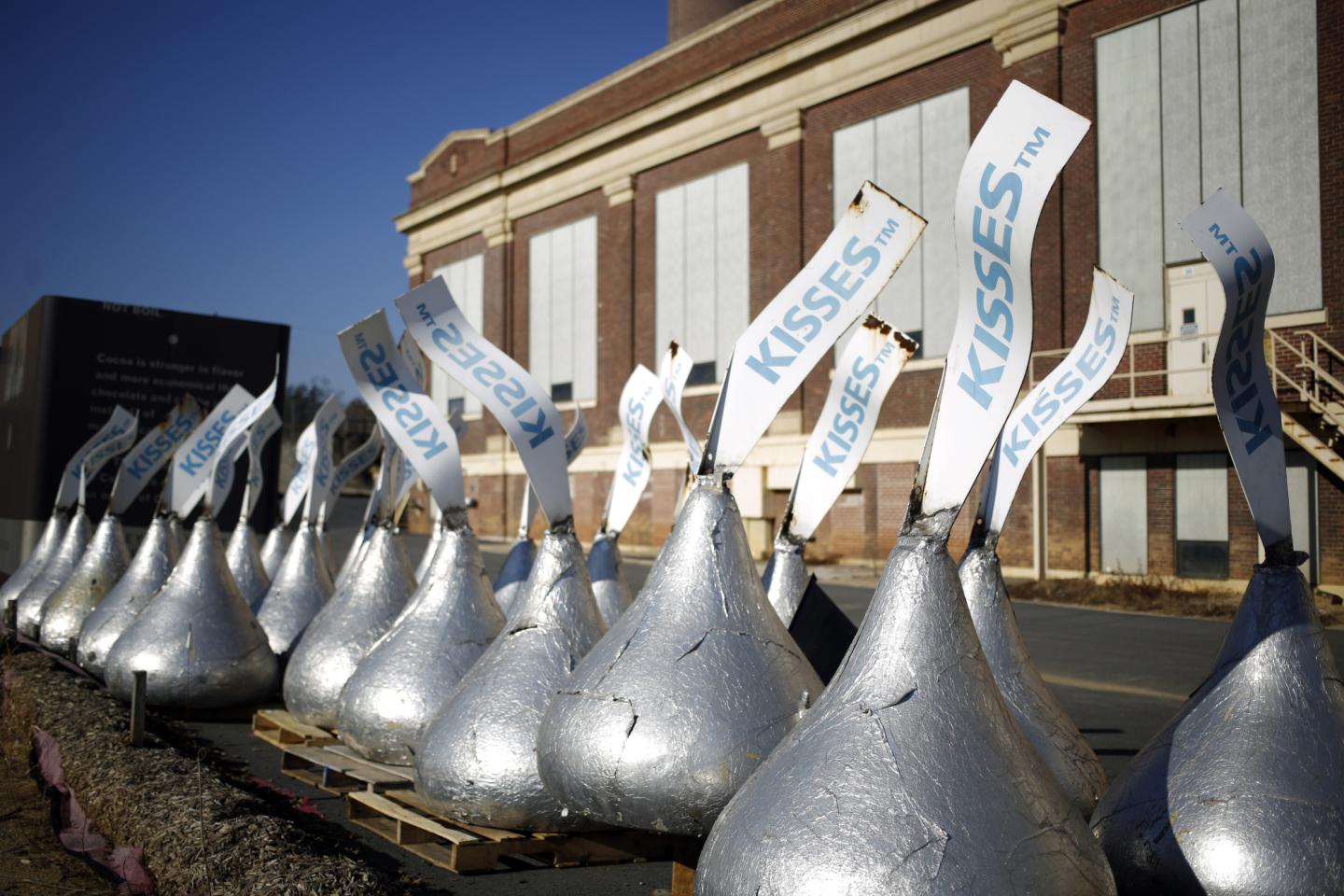 Hershey Is Said Near $1.6 Billion Deal for SkinnyPop Maker