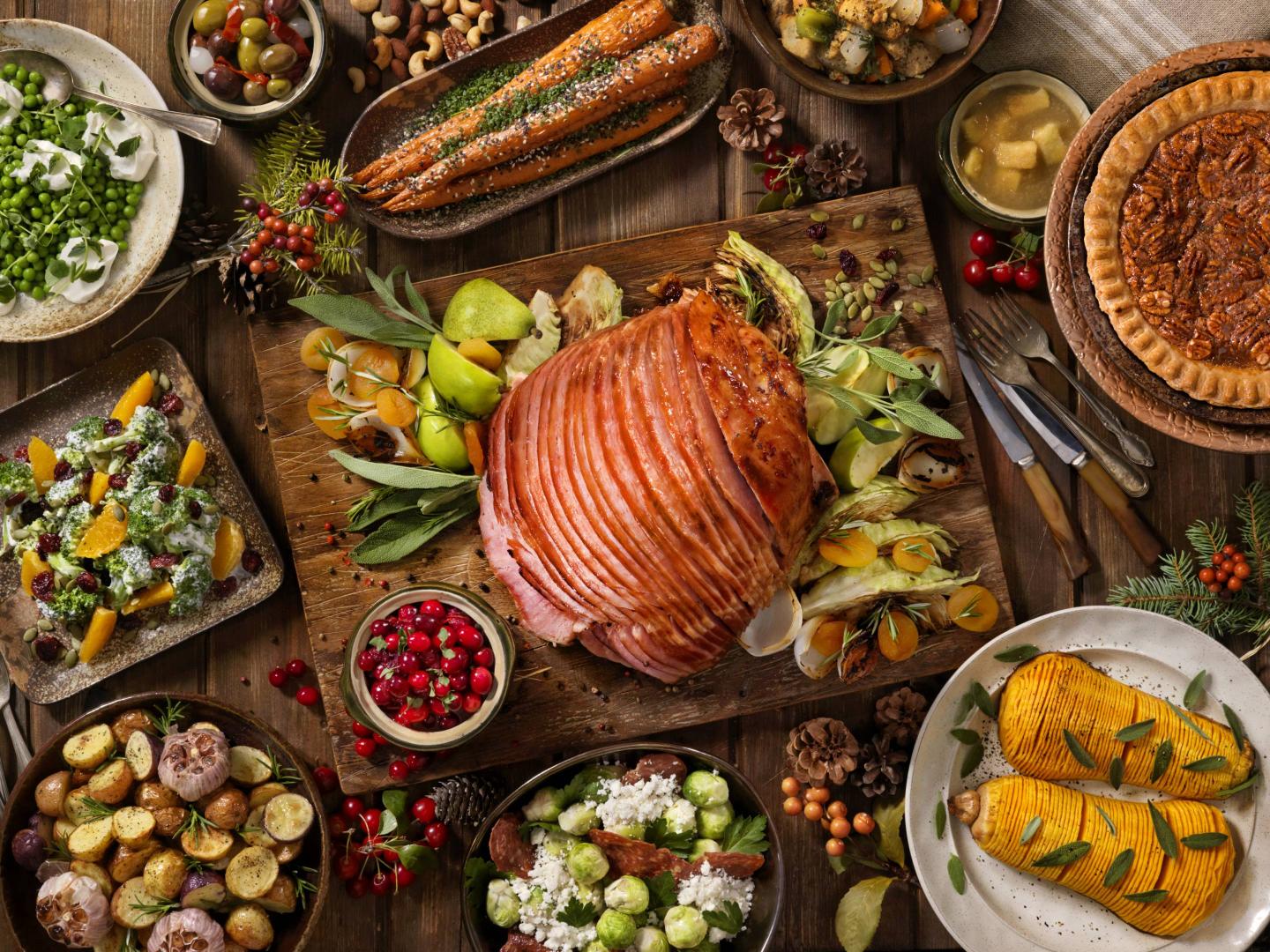 Holiday Spiral Ham Dinner
