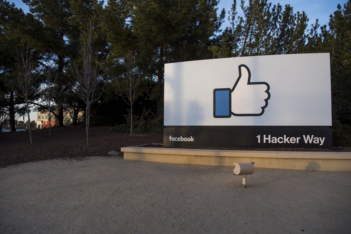 A 'thumbs-up' sign is displayed outside the Facebook headquarters in Menlo Park, California, U.S., on Monday, Jan. 30, 2017.
