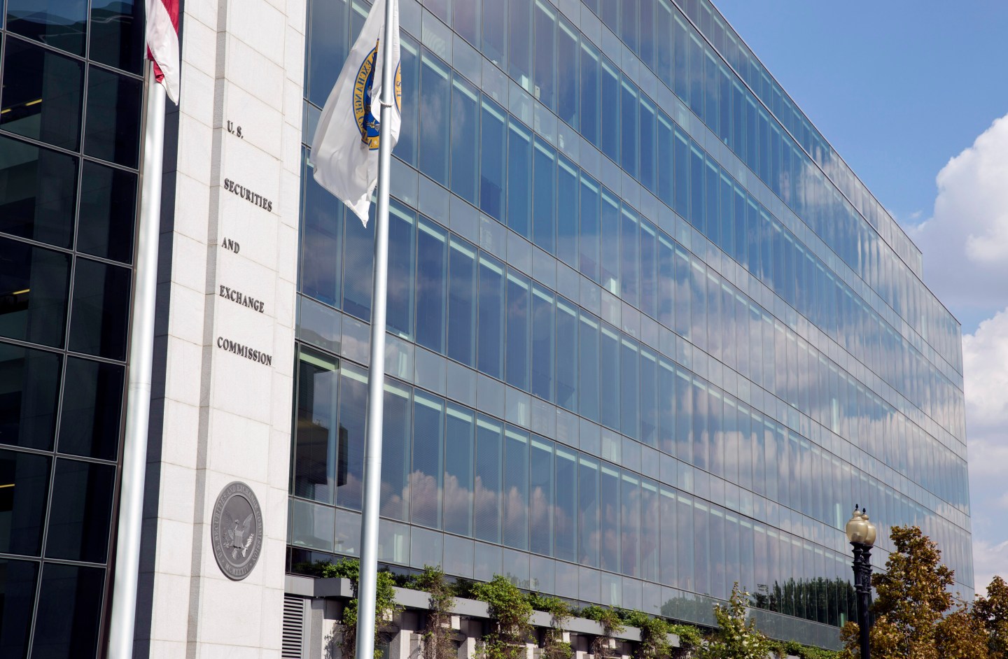 Government Shutdown Begins as Congress Divides on Spending