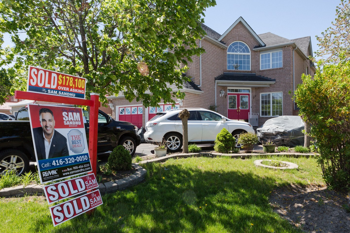 Houses For Sale As Toronto Real Estate Bidding Wars Turn to Buyers' Remorse
