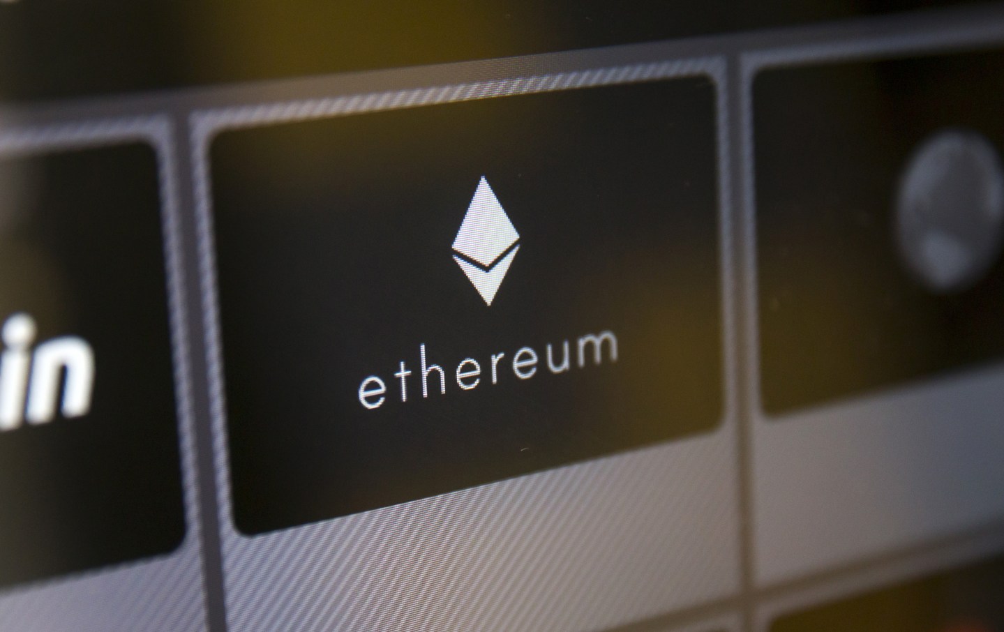 Bitcoin And Other Cryptocurrencies Online As Its Stocks Soar