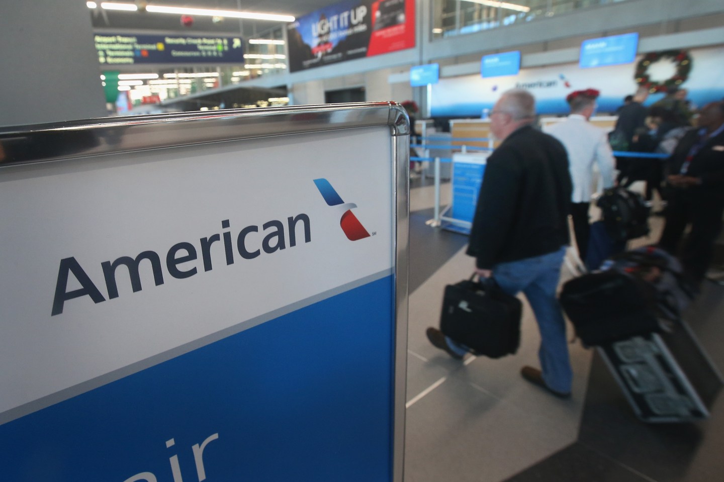 American Airlines Computer Glitch Leaves 15,000 Holiday Flights Without Pilots
