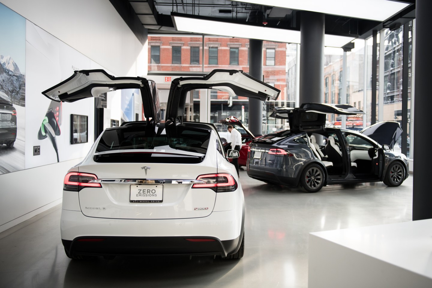 Inside The New Tesla Inc. NYC Showroom
