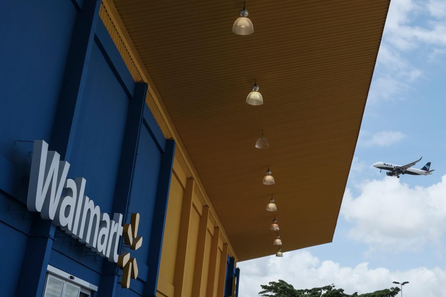 Walmart, Unified Physical And Online Units In Brazil