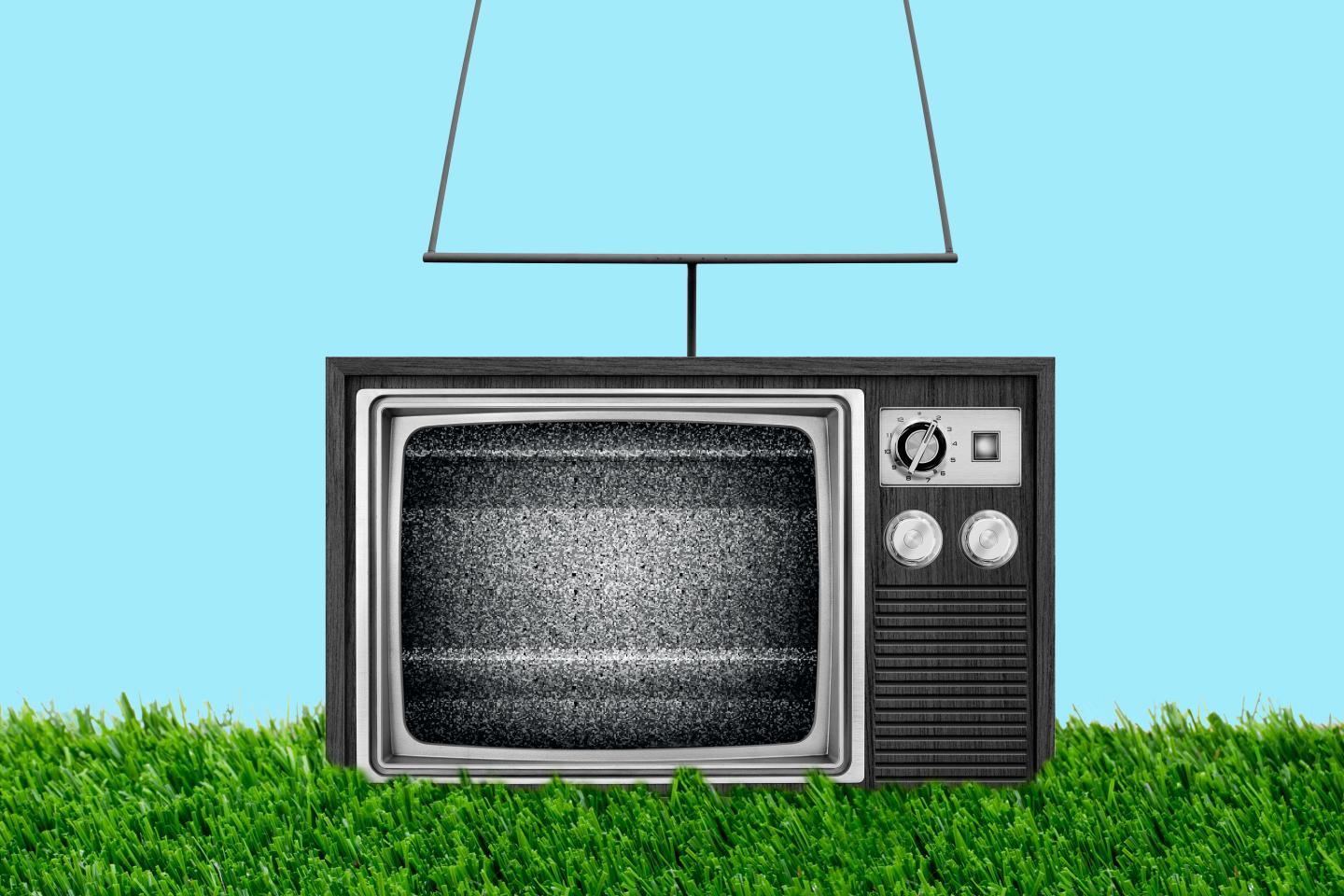 Here Are the Best Super Bowl Deals on TVs