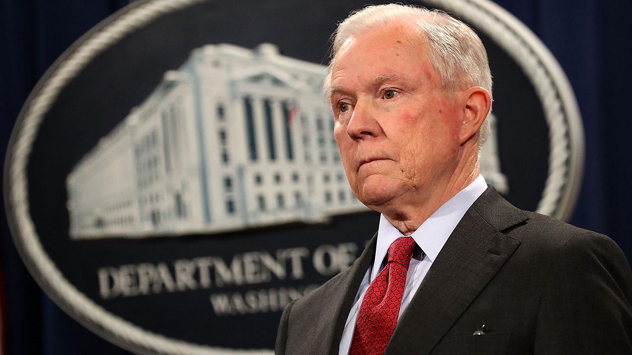 Donald Trump Again Tweets Regrets About Choosing Jeff Sessions